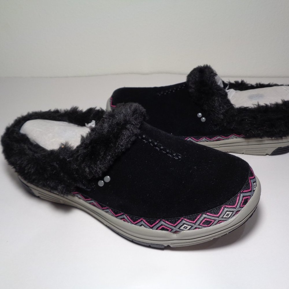 Ryka Size 5 M ADVENTURE Black Suede New Clogs